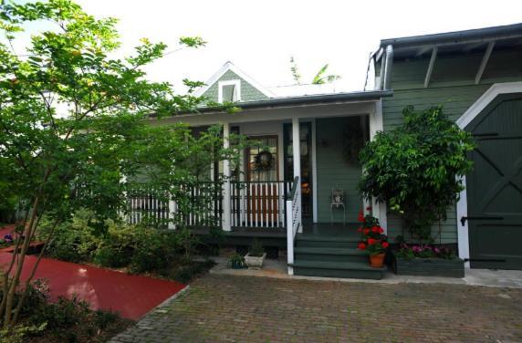 Five Continents Bed And Breakfast Ню Орлиънс Екстериор снимка